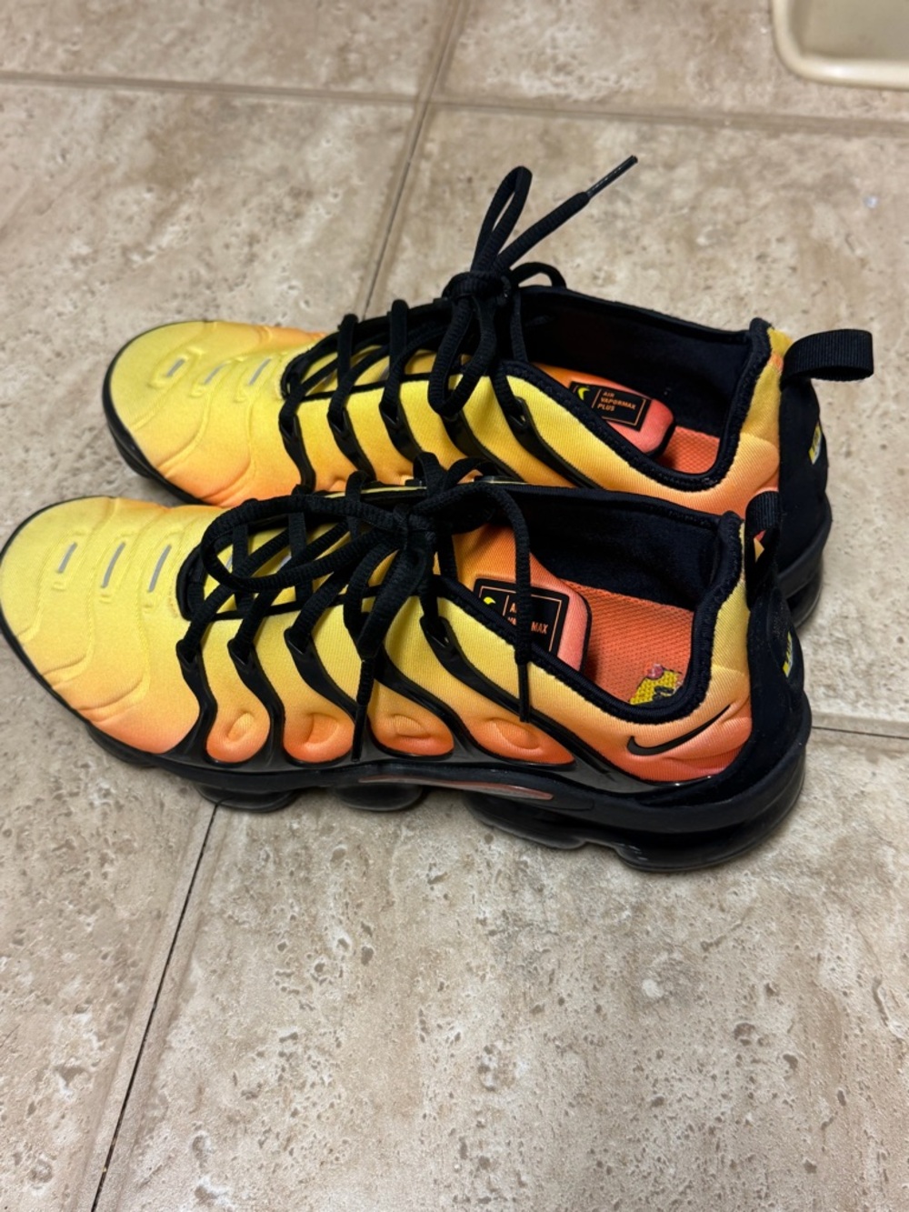 Nike Air VaporMax Plus 'Sunset' Sneaker Yellow Black Men’s Size 12